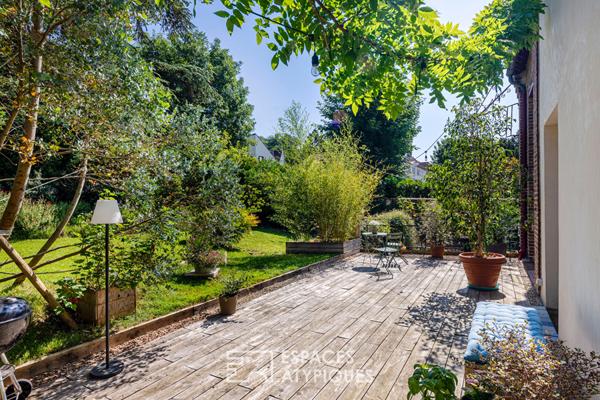 Lumières et histoires pour cet ancien atelier d’artiste à Saint Prix