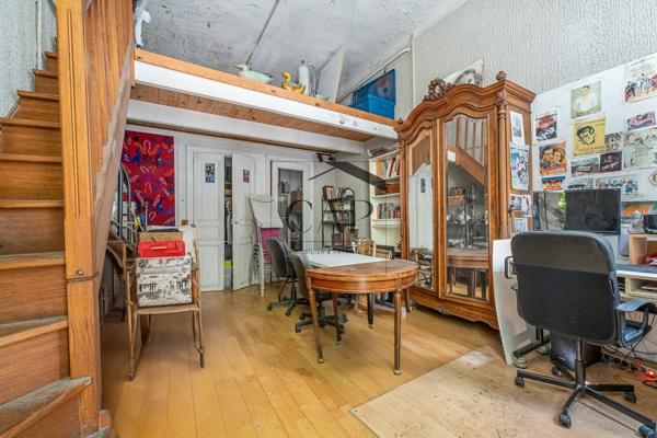 Marseille (13006) Ensemble atypique de 176 m² Carrez avec cour intérieure – maison, studio et atelier – 13006