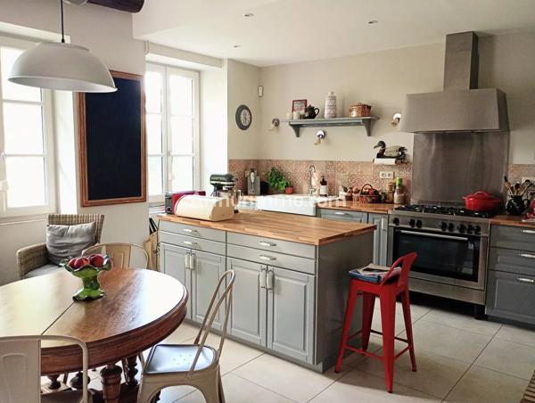 Vente Maison 11 pièces 390 m2 à Gray