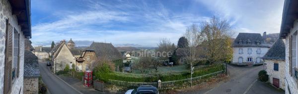 Rare: Bel ensemble immobilier  dans village pittoresque Maison et dépendances
