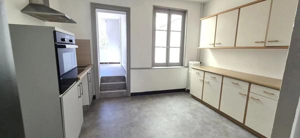 Vente                                                      Maison
                        
                     5 pièces                      83 m2                     à Le Mans