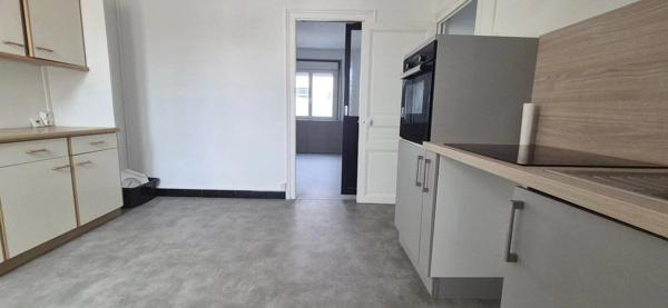Vente                                                      Maison
                        
                     5 pièces                      83 m2                     à Le Mans