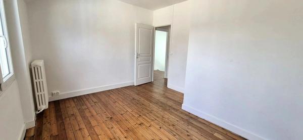 Vente                                                      Maison
                        
                     5 pièces                      83 m2                     à Le Mans