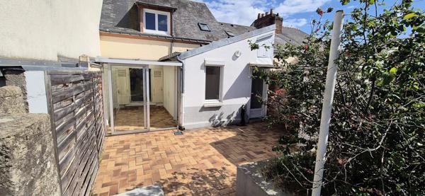 Vente                                                      Maison
                        
                     5 pièces                      83 m2                     à Le Mans