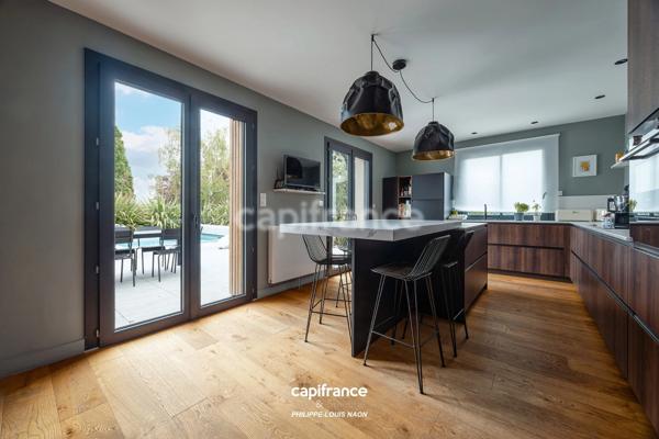 SUPERBE MAISON CONTEMPORAINE À 5 MINUTES DE LA RÉPUBLIQUE