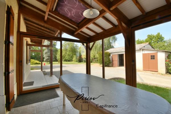 Charmante maison, environnement verdoyant avec 5925 m² de terrain arboré