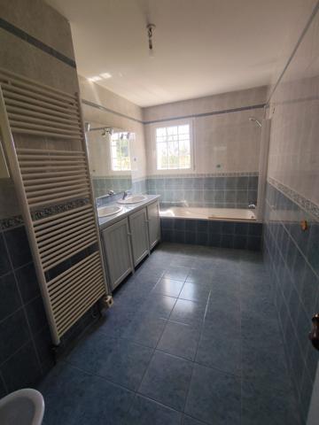 Villa T5 - au calme - campagne - Revel (31250)