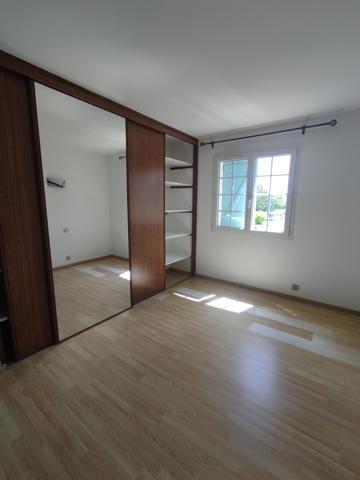 Villa T5 - au calme - campagne - Revel (31250)