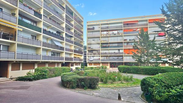 APPARTEMENT F5 DE 90 M² THIAIS, RÉSIDENCE SÉCURISÉE AVEC PARKING ET CAVE