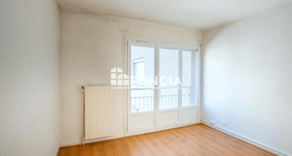 À vendre Appartement 2 pièces 45 m² - Maurepas 78310