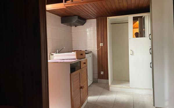 Immeuble à vendre    18 pièces • 191,53 m2 Saint-Maur-des-Fossés