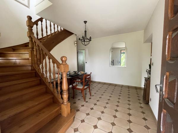 Castelmaurou (31180) Villa de 195m2, T5 + bureau, sous-sol complet, jardin de 5000m2