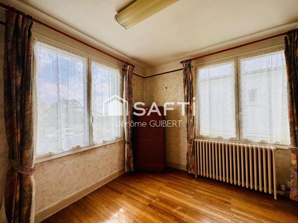 MAISON CENTRE-VILLE BRESSUIRE 127 M2