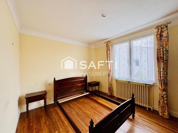 MAISON CENTRE-VILLE BRESSUIRE 127 M2