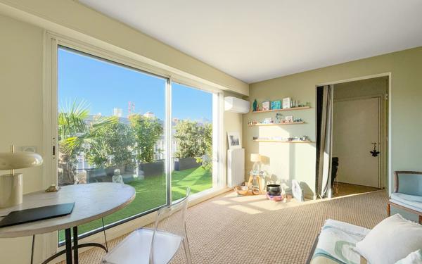 Appartement à vendre    3 pièces • 113 m2 Nice