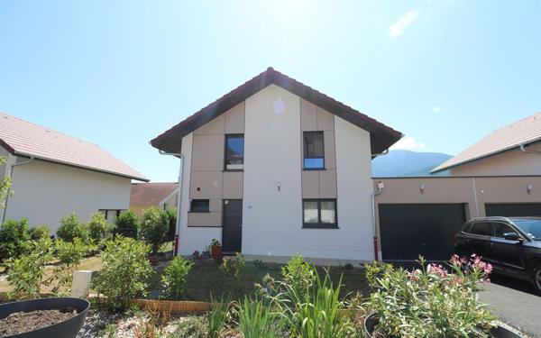 Maison à vendre    5 pièces • 102,39 m2 La Roche-sur-Foron