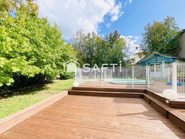 Belle propriété au style californien avec piscine sur parcelle de 1 022 m² à Rombas