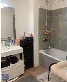 Appartement à louer 3 pièces 55.92m² Cenon (33150)