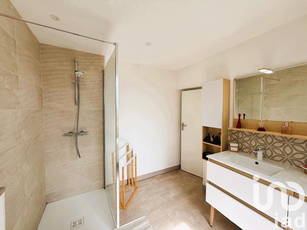 Maison à vendre 7 pièces 196 m² La Bâtie-Montgascon