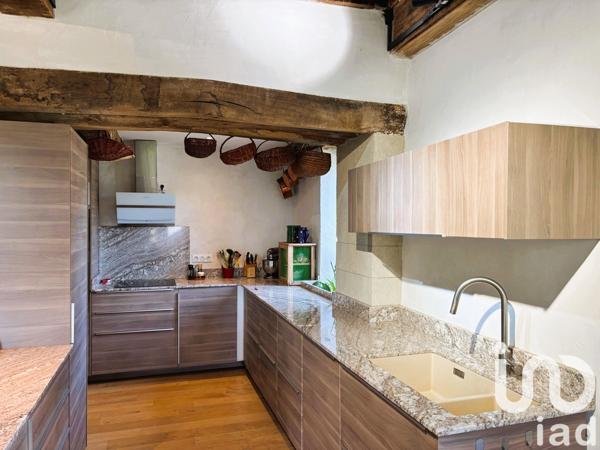 Maison à vendre 7 pièces 196 m² La Bâtie-Montgascon