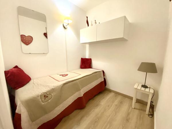 Port Guillaume - Bel appartement 2 pièces cabine en excellent état