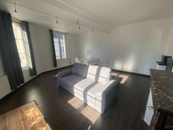 DOUTRE - T3 MEUBLE DISPONIBLE DE SUITE