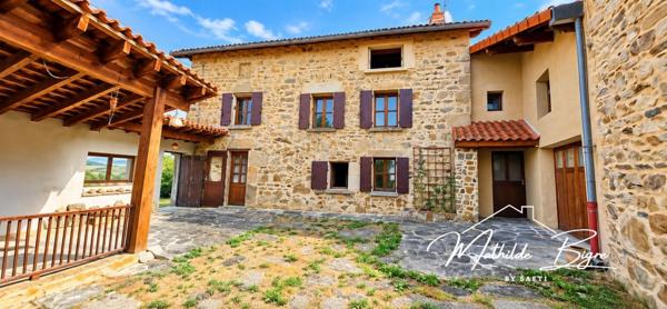 Jolie maison en pierre, dépendances et potentiel !