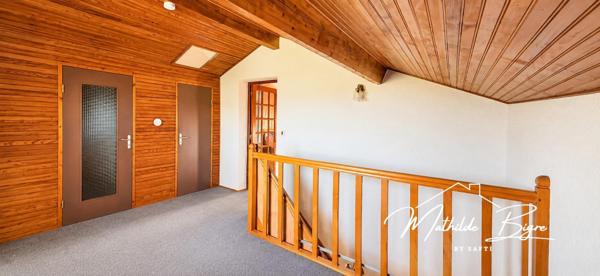 Jolie maison en pierre, dépendances et potentiel !