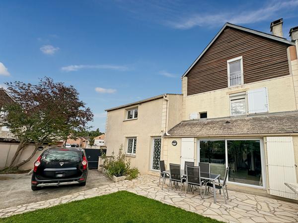 Maison 7 pièce(s) 156.96 m2