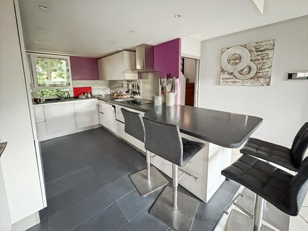 Maison 7 pièce(s) 156.96 m2