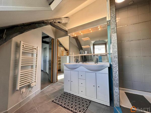 Maison de ville, 5 chambres sans travaux !