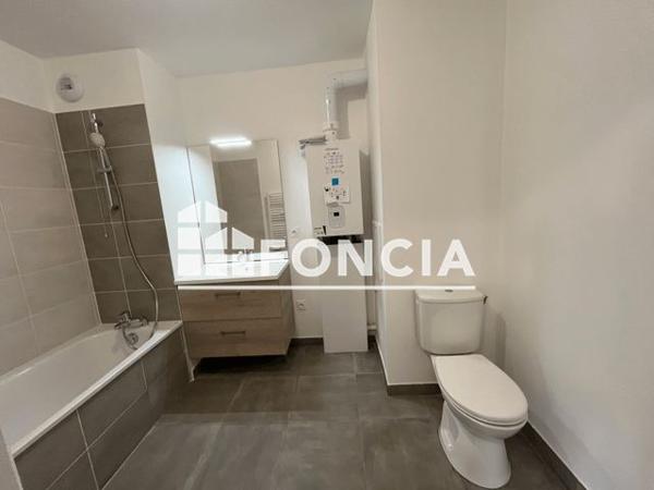 Location Appartement 2 pièces 36.49 m² - 246 AVENUE DE LA REPUBLIQUE - RESIDENCE URBANIA Villefontaine 38090