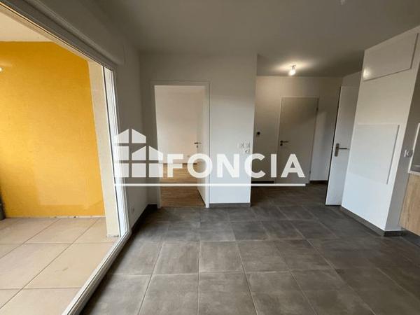 Location Appartement 2 pièces 36.49 m² - 246 AVENUE DE LA REPUBLIQUE - RESIDENCE URBANIA Villefontaine 38090