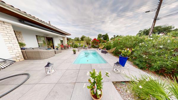 Villeneuve-de-Marsan ? Maison de plain-pied rénovée avec piscine et jacuzzi