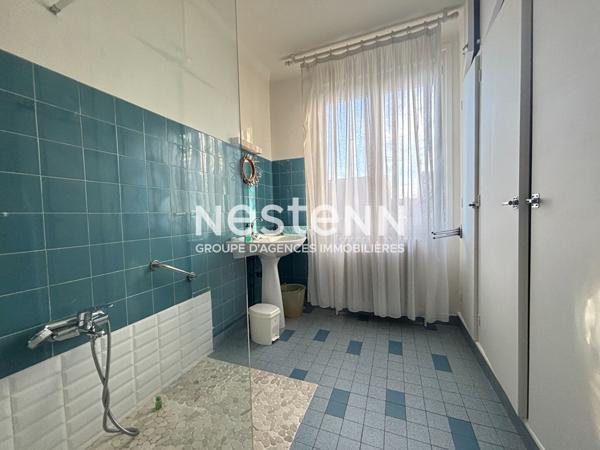 NESTENN IGNY  Maison familiale 7 pièces de 172m² sur 1061 m² de terrain à deux pas de place de la Ferme, de ces commerces, écoles, bus et ligne V et des axes routiers Proche du Plateau de Saclay et du pôle de Vélizy.
