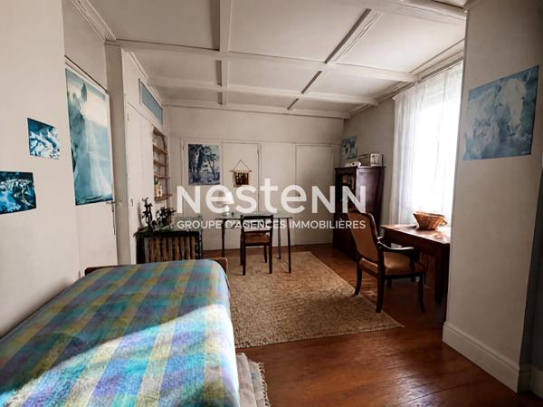 NESTENN IGNY  Maison familiale 7 pièces de 172m² sur 1061 m² de terrain à deux pas de place de la Ferme, de ces commerces, écoles, bus et ligne V et des axes routiers Proche du Plateau de Saclay et du pôle de Vélizy.