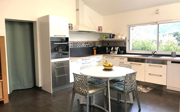 Maison à vendre    4 pièces • 147 m2 Mollans-sur-Ouvèze