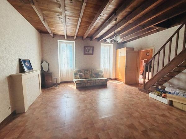 Maison à vendre 129 600 € Saint-Aigulin 3 p 89 m² DPE