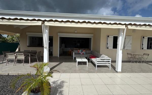 Maison à louer    4 pièces •  Saint-François