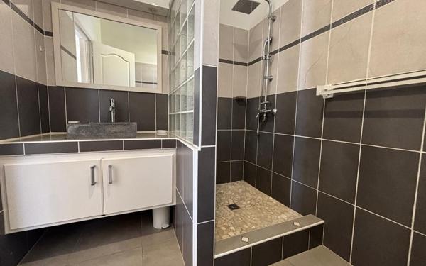 Maison à louer    4 pièces •  Saint-François