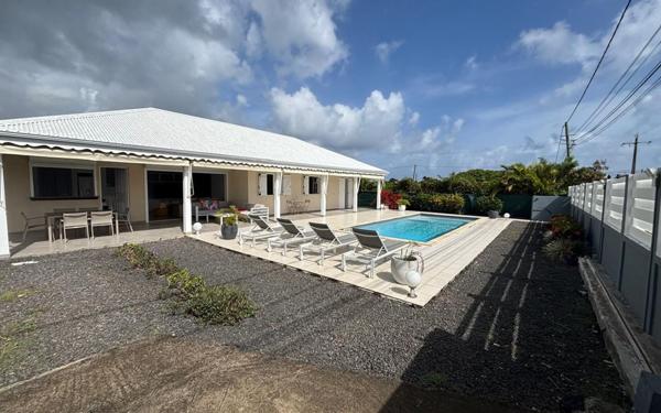 Maison à louer    4 pièces •  Saint-François