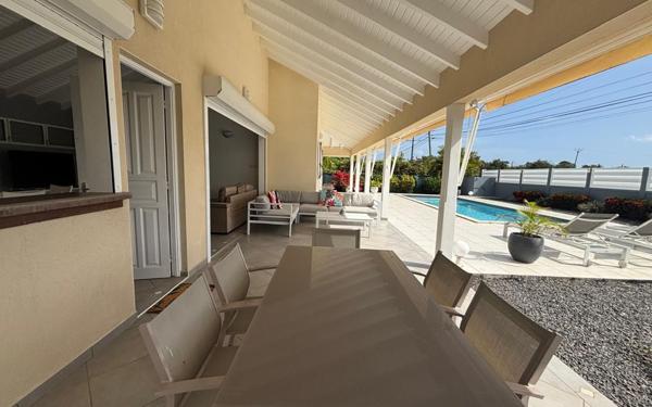 Maison à louer    4 pièces •  Saint-François