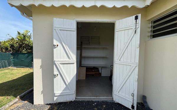 Maison à louer    4 pièces •  Saint-François