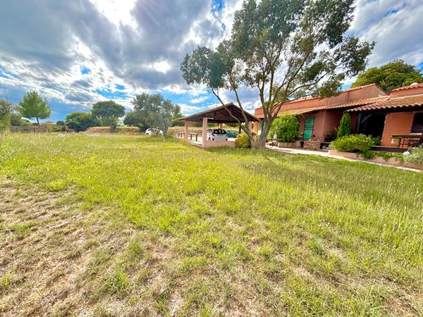 BOUZIGUES, Maison avec écurie et vue étang de Thau