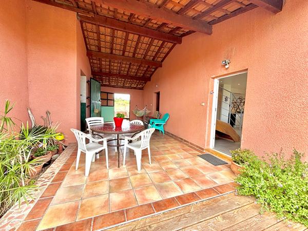 BOUZIGUES, Maison avec écurie et vue étang de Thau