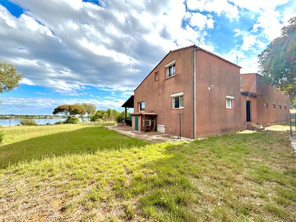 BOUZIGUES, Maison avec écurie et vue étang de Thau
