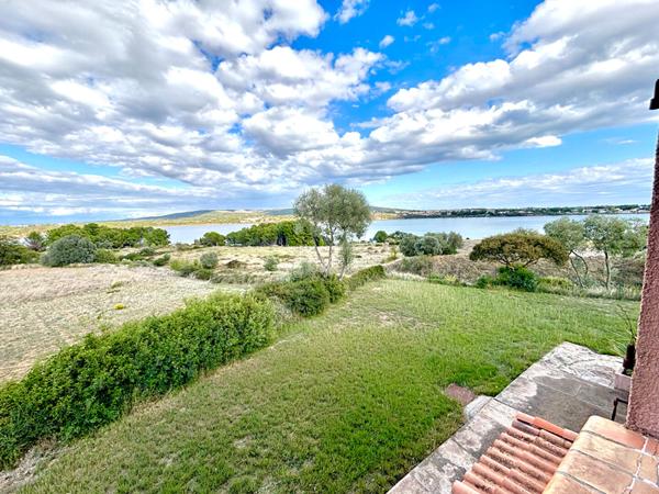 BOUZIGUES, Maison avec écurie et vue étang de Thau