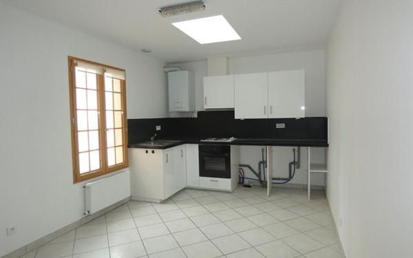 Maison à louer    3 pièces •  Saint-Genis-Laval