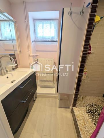 Maison, 3 chambres, garage, dépendances, terrain.