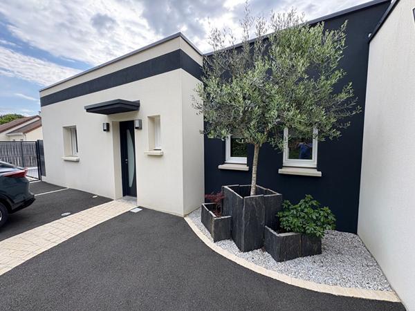 Maison Dierre 5 pièce(s) 111.24 m2